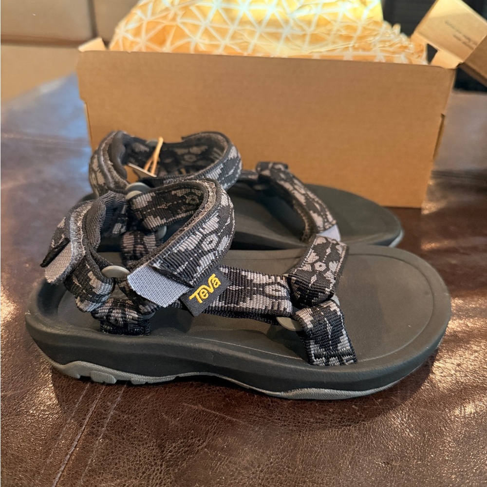 Teva Kids' Hurricane XLT 2